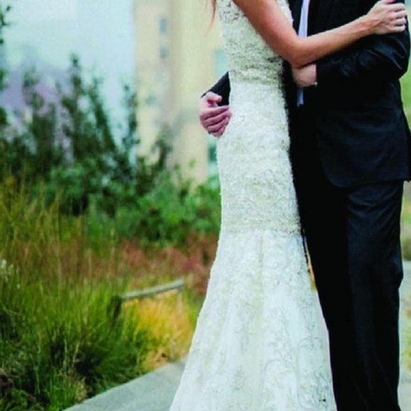 4 Stephen Yearick #13844 Ivory Bead Wedding Dress - Picture 3 of 6